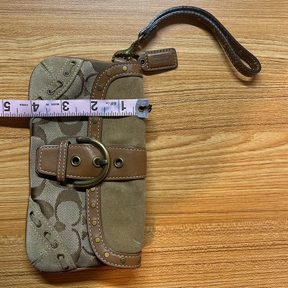 Coach wristlet - Picture 4 of 5